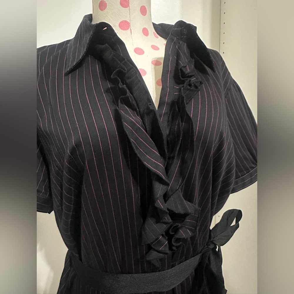 Lane Bryant Black and purple pin Striped Ruffled short sleeve Blouse sz. 14/16
